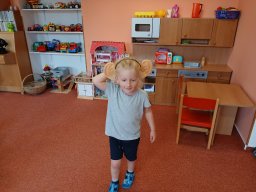 Oči, uši, pusu, nos máme pro radost