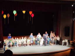 ZVONEČEK - ČERVEN 1