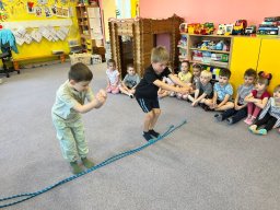 ZVONEČEK - ČERVEN 1