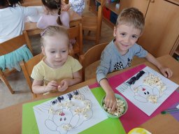 JARO U NÁS NA DVOREČKU