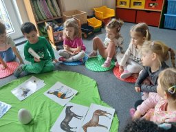 JARO U NÁS NA DVOREČKU