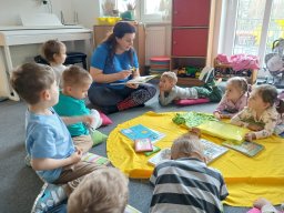 BŘEZEN MĚSÍC KNIHY