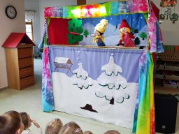 O VESELÉM VÁNOČNÍM STROMEČKU