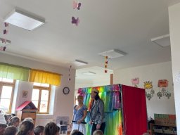 Divadlo Koloběžka - Pruhovaná pohádka