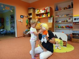 Oči, uši, pusu, nos máme pro radost